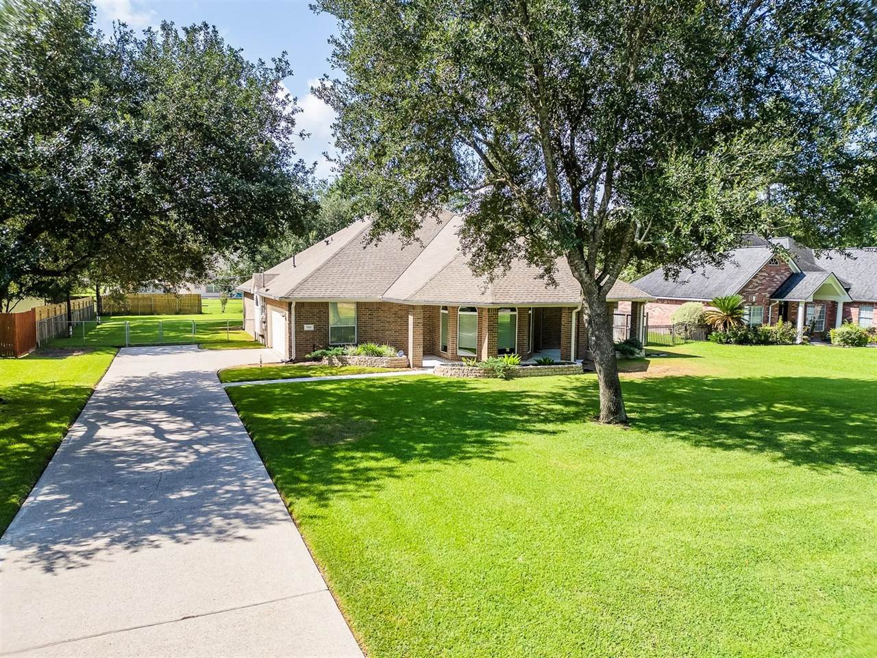 7403 Revelwood Drive, Magnolia, TX 77354