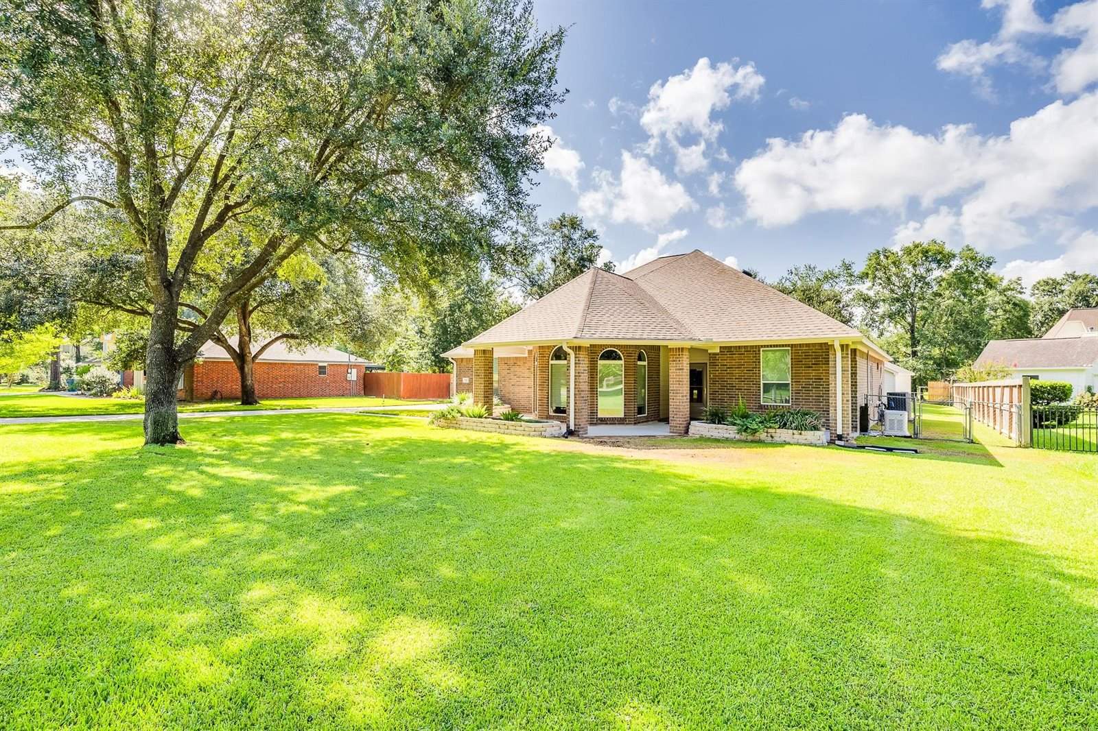 7403 Revelwood Drive, Magnolia, TX 77354