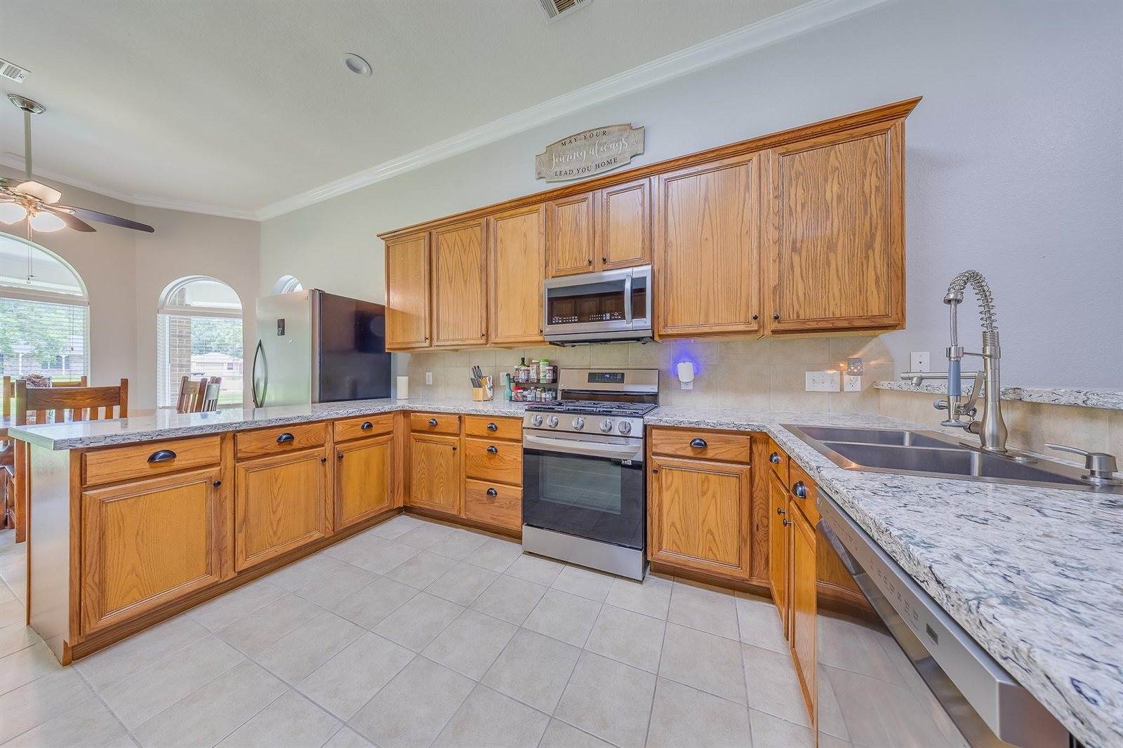 7403 Revelwood Drive, Magnolia, TX 77354