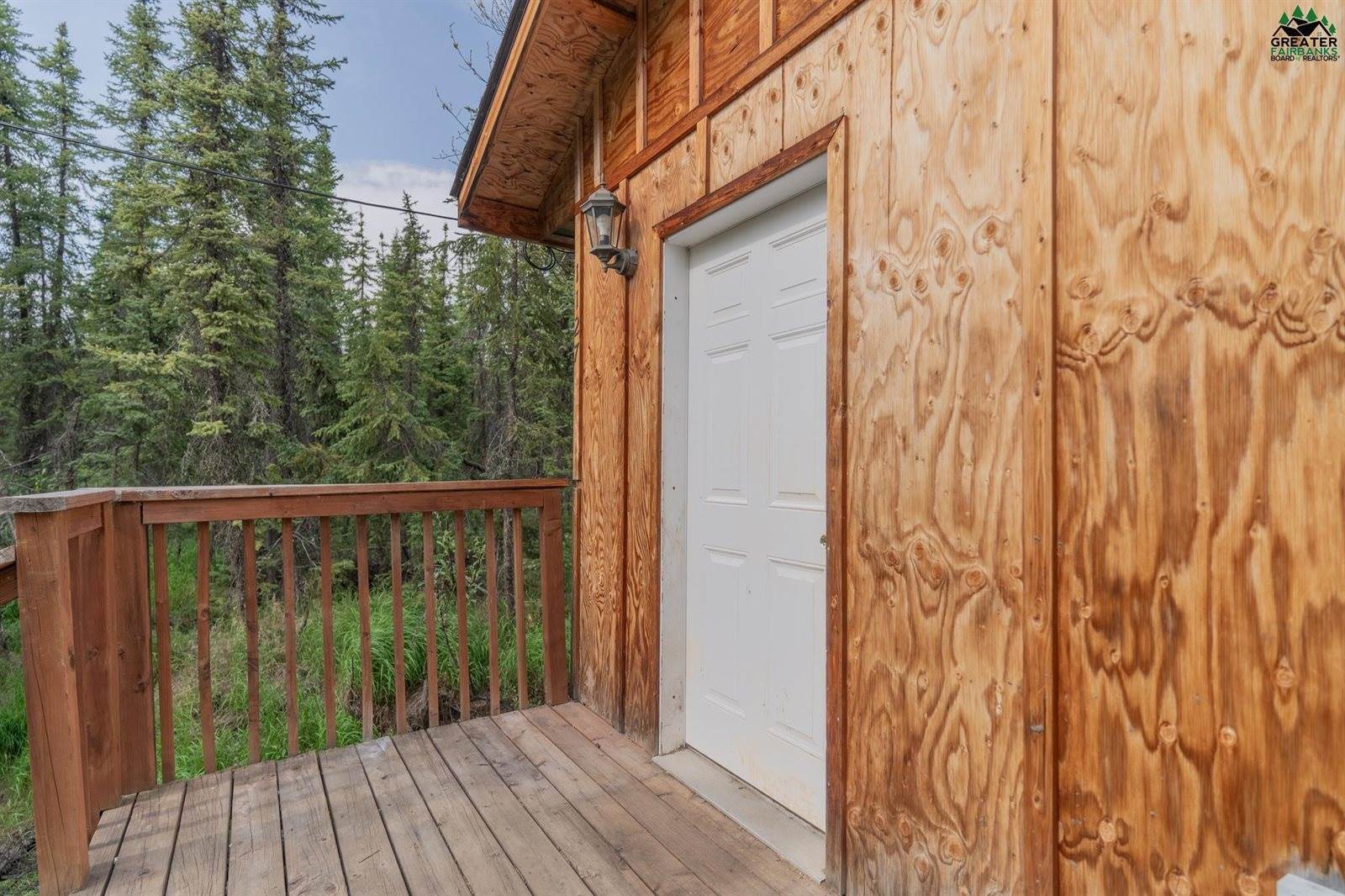 1123 Farmers Loop Road, Fairbanks, AK 99712