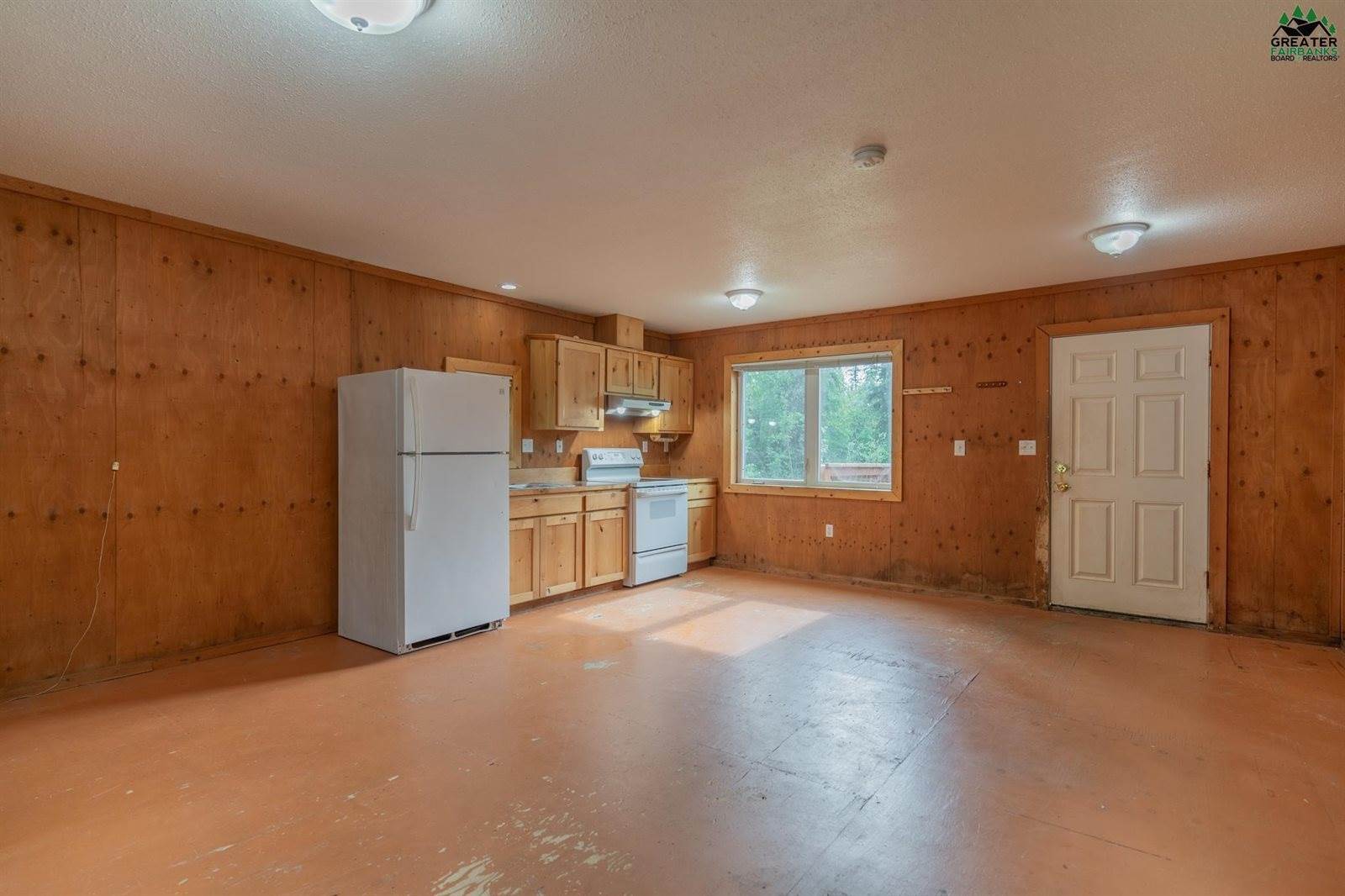 1123 Farmers Loop Road, Fairbanks, AK 99712