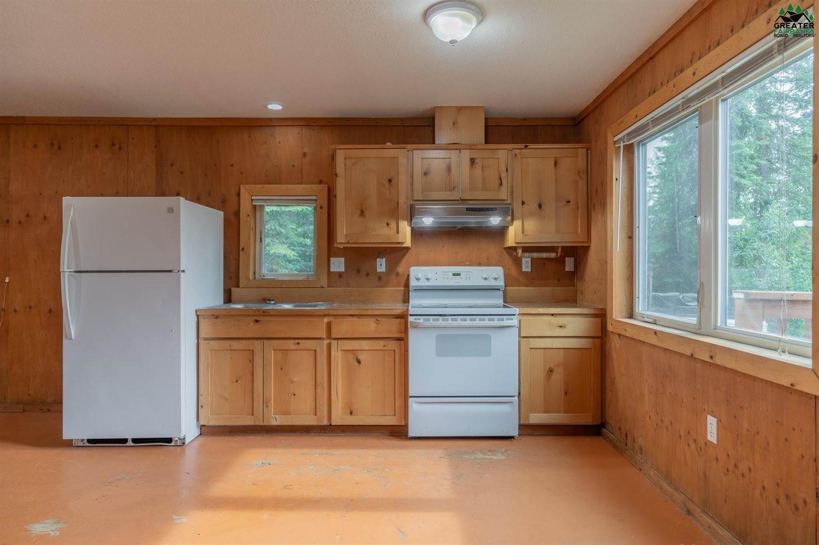 1123 Farmers Loop Road, Fairbanks, AK 99712