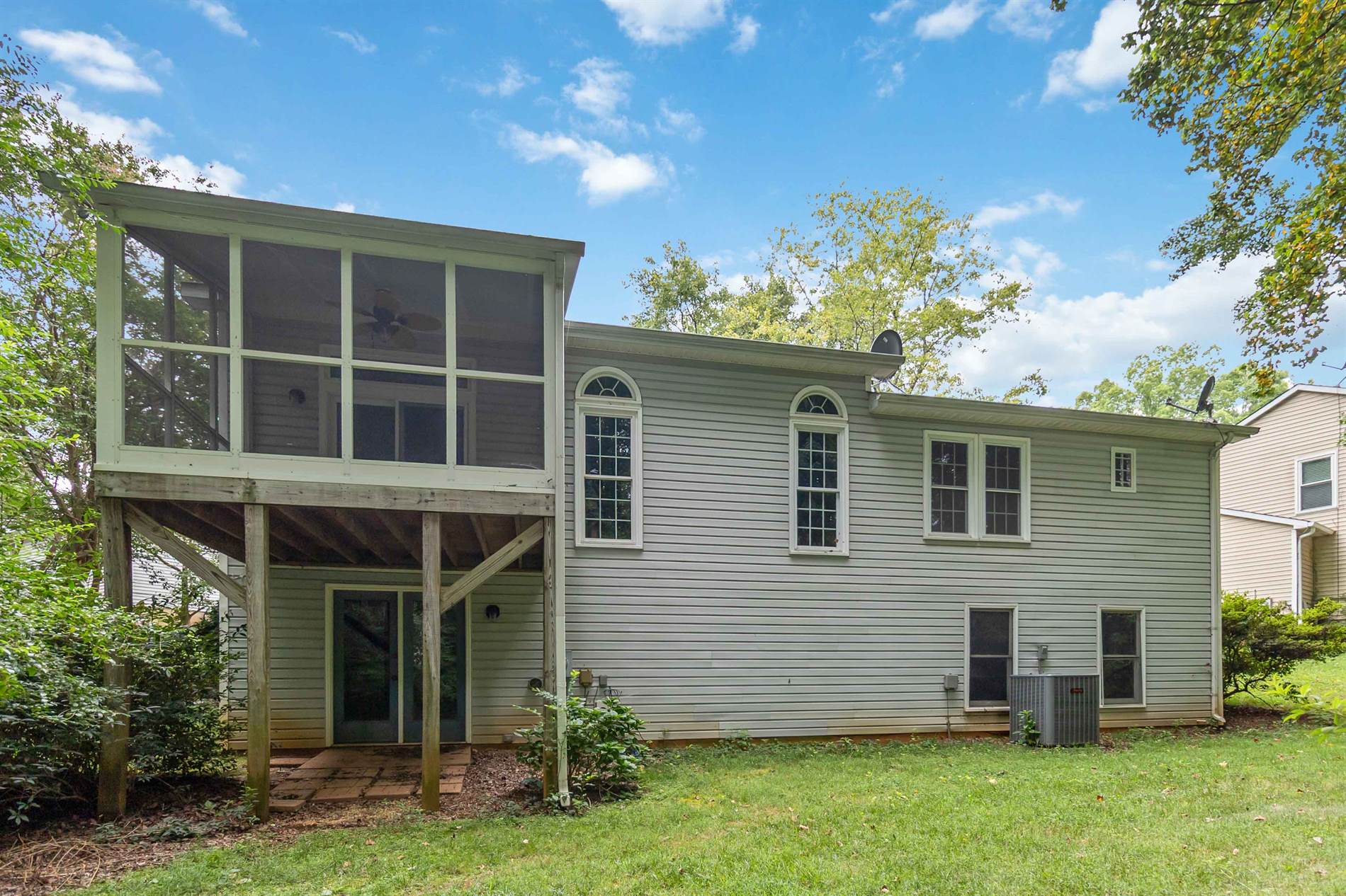 2303 Valleyview Drive, Charlotte, NC 28215