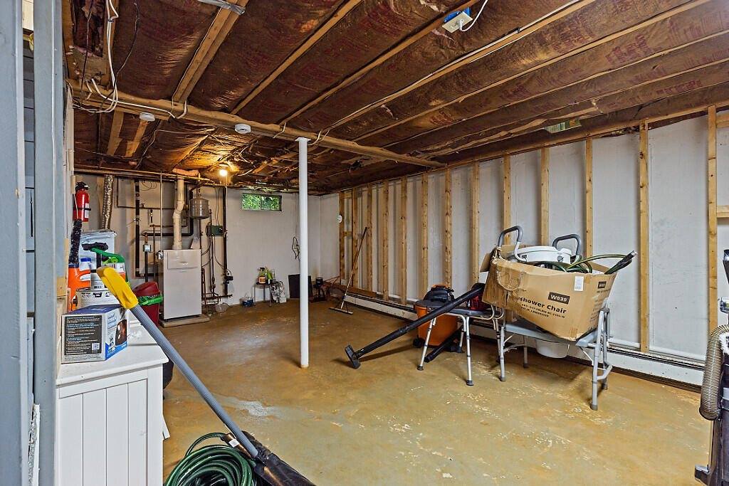 154 Rideout Avenue, Lewiston, ME 04240