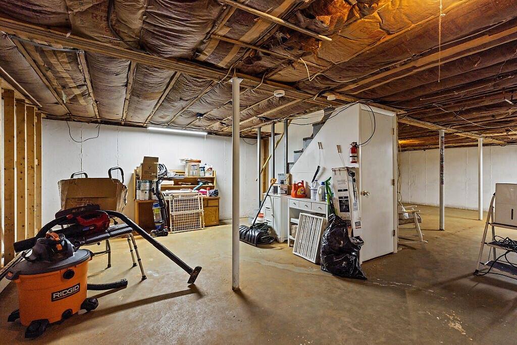 154 Rideout Avenue, Lewiston, ME 04240