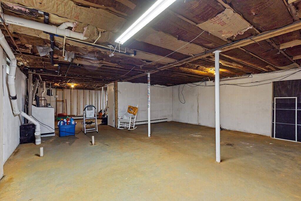 154 Rideout Avenue, Lewiston, ME 04240