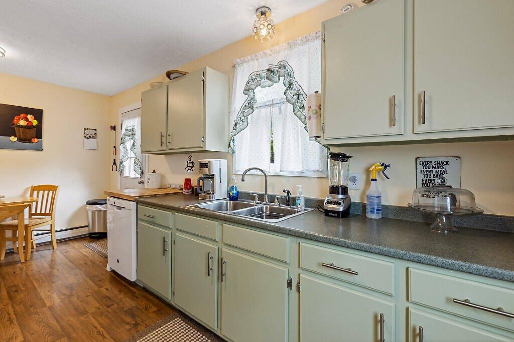 154 Rideout Avenue, Lewiston, ME 04240