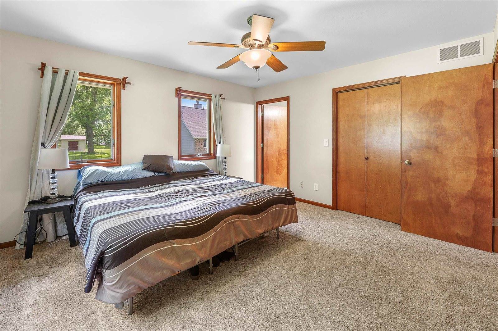 358 Meadow, Juneau, WI 53039