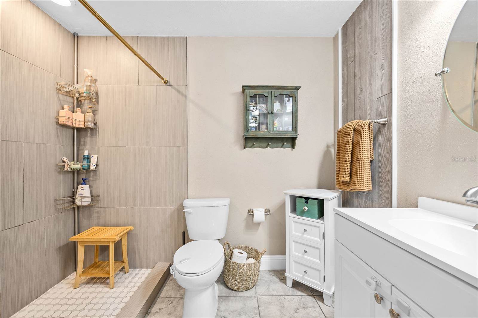 400 53RD Street North, Saint Petersburg, FL 33710