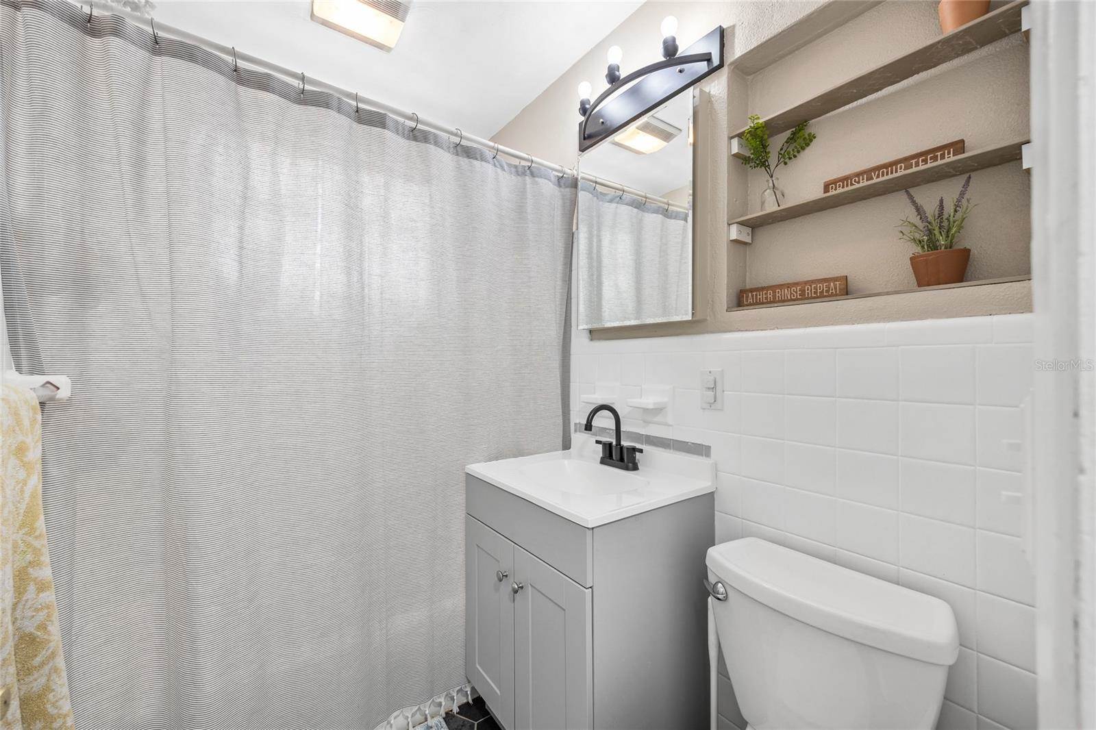 400 53RD Street North, Saint Petersburg, FL 33710