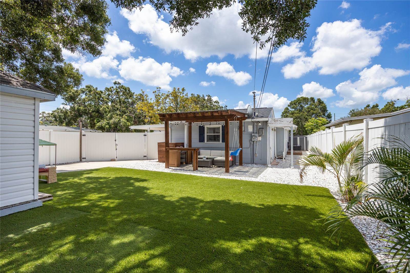 400 53RD Street North, Saint Petersburg, FL 33710