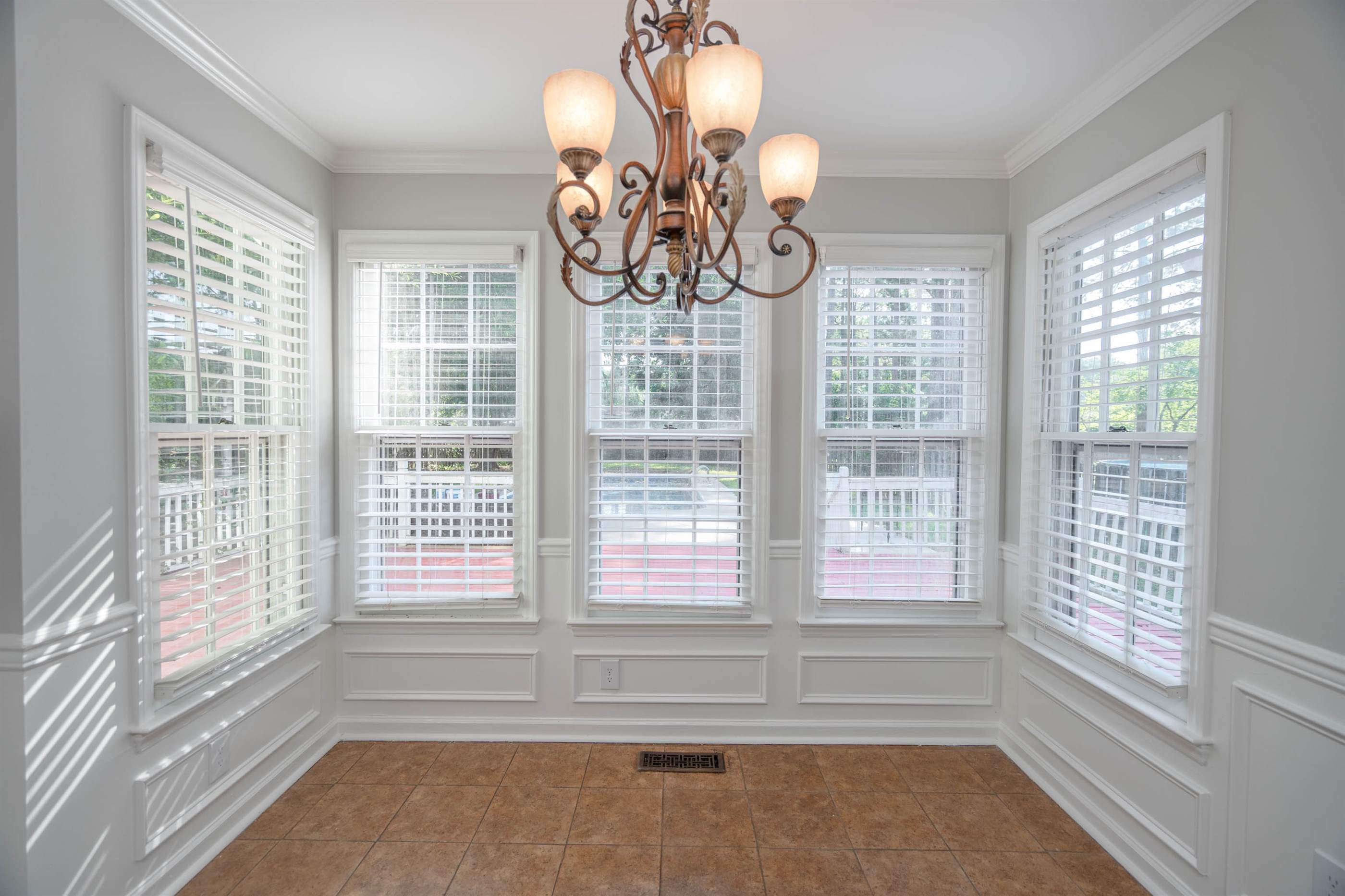 125 Brook Hollow Dr, Columbia, SC 29229