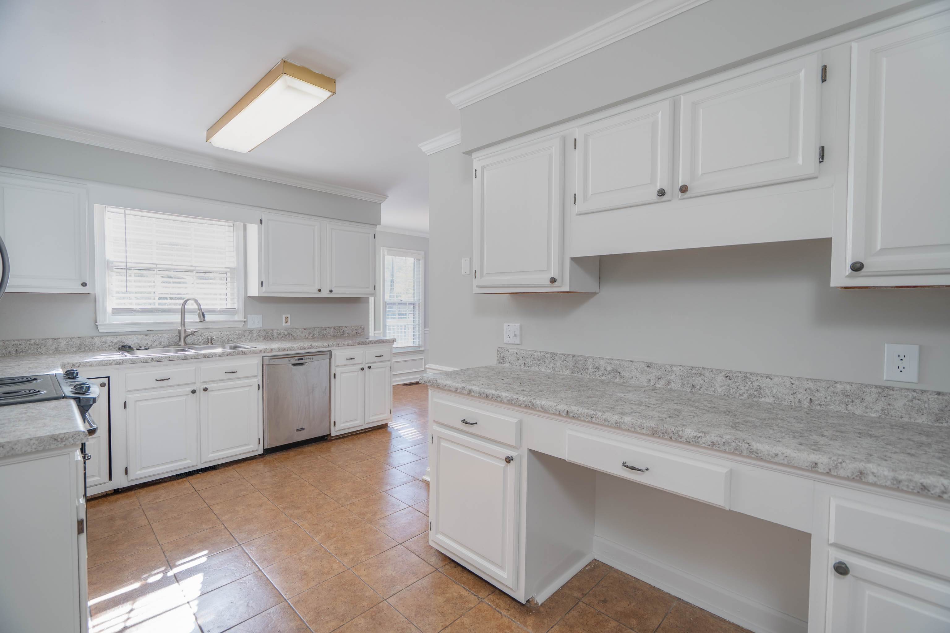 125 Brook Hollow Dr, Columbia, SC 29229