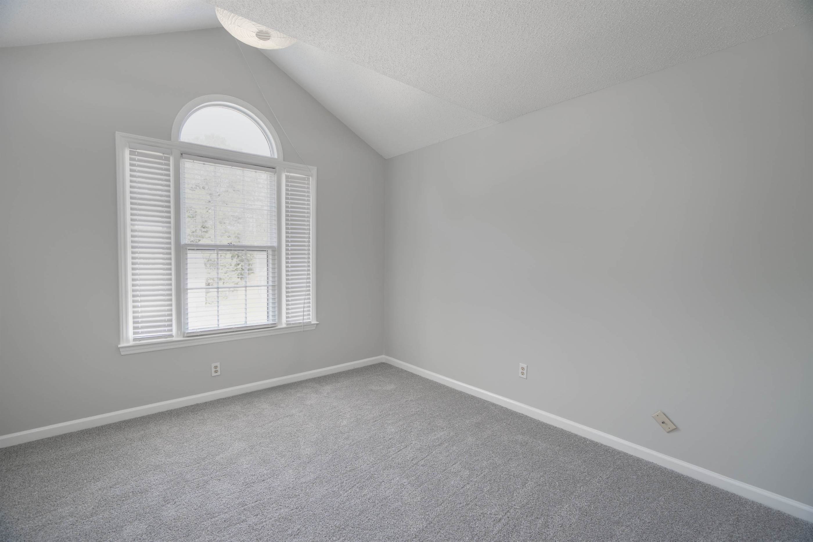 125 Brook Hollow Dr, Columbia, SC 29229