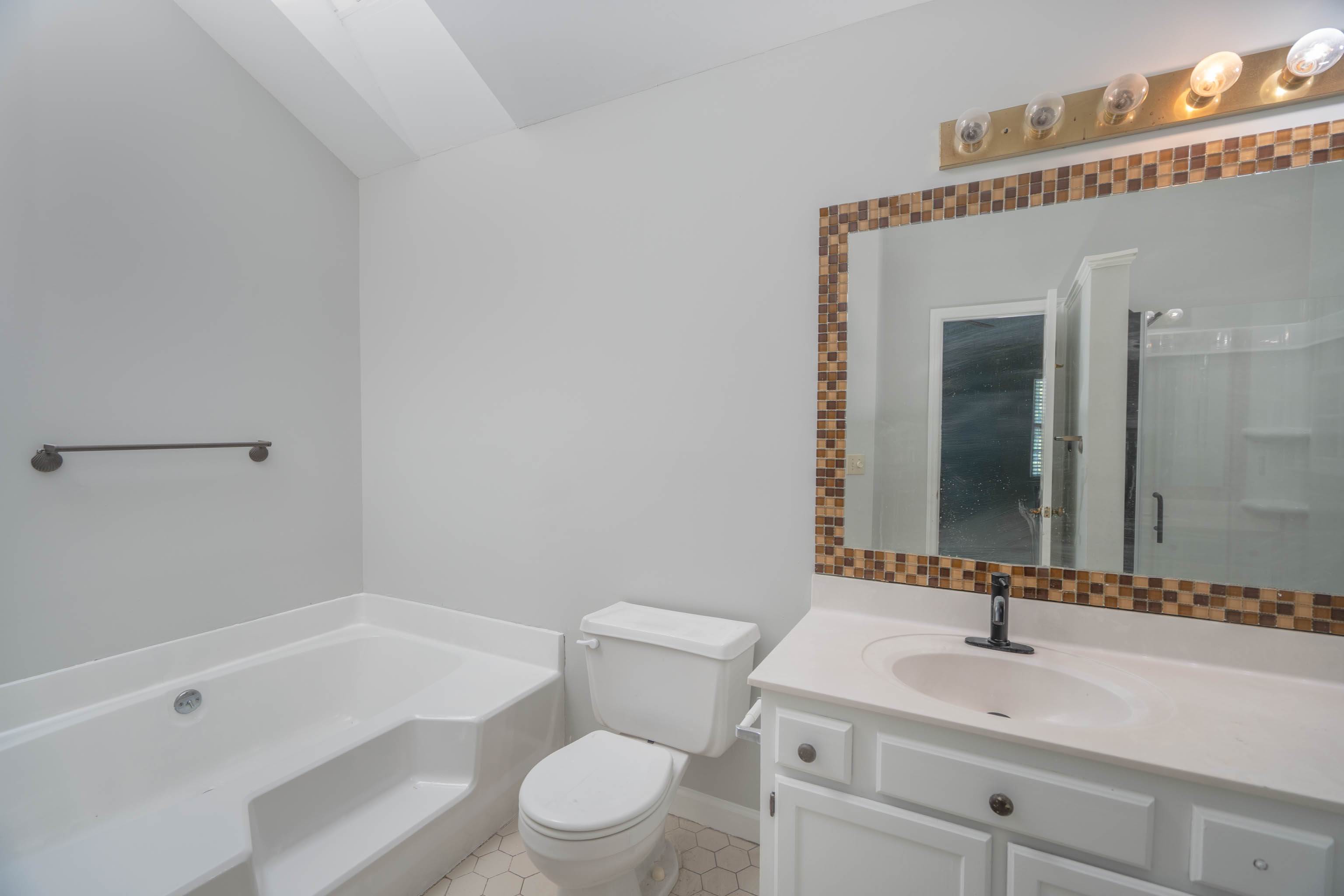 125 Brook Hollow Dr, Columbia, SC 29229