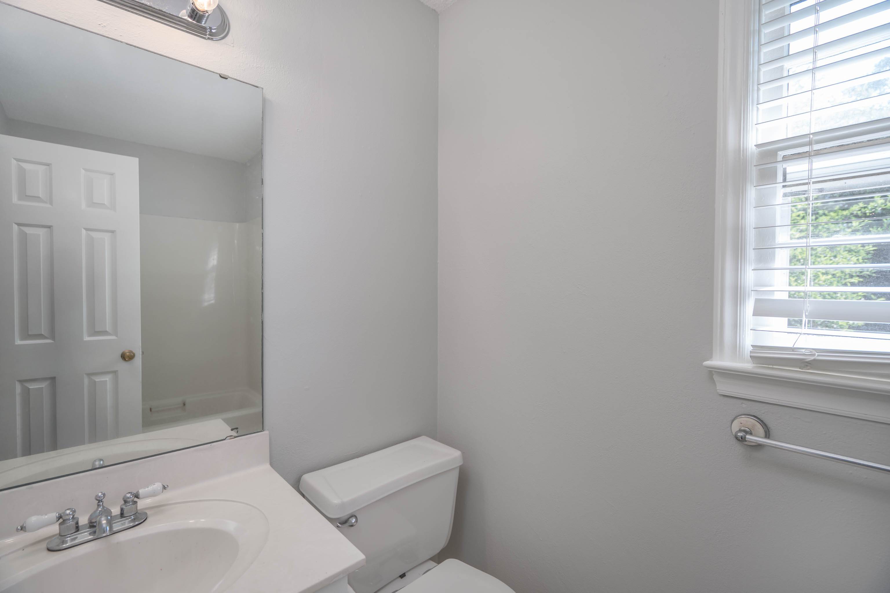 125 Brook Hollow Dr, Columbia, SC 29229