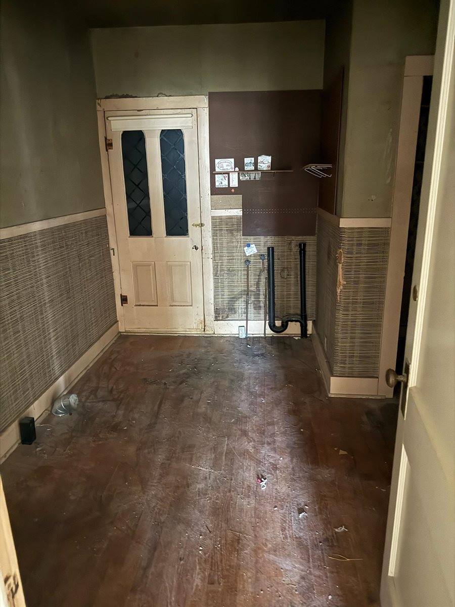 715 West Harvey Ave, Wellington, KS 67152