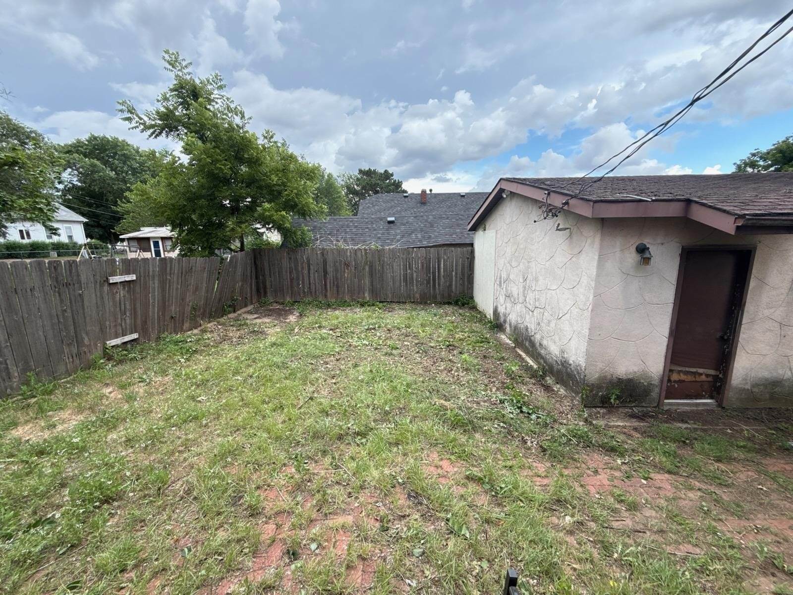 715 West Harvey Ave, Wellington, KS 67152