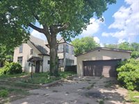 715 West Harvey Ave, Wellington, KS 67152