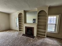 715 West Harvey Ave, Wellington, KS 67152