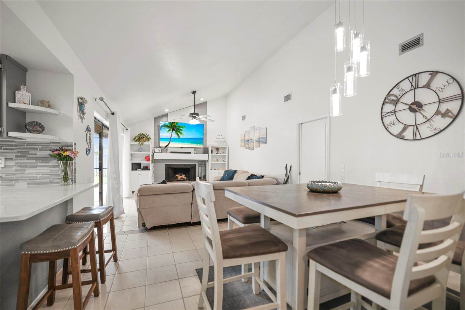 1632 Ridge Top Way, Clearwater, FL 33765