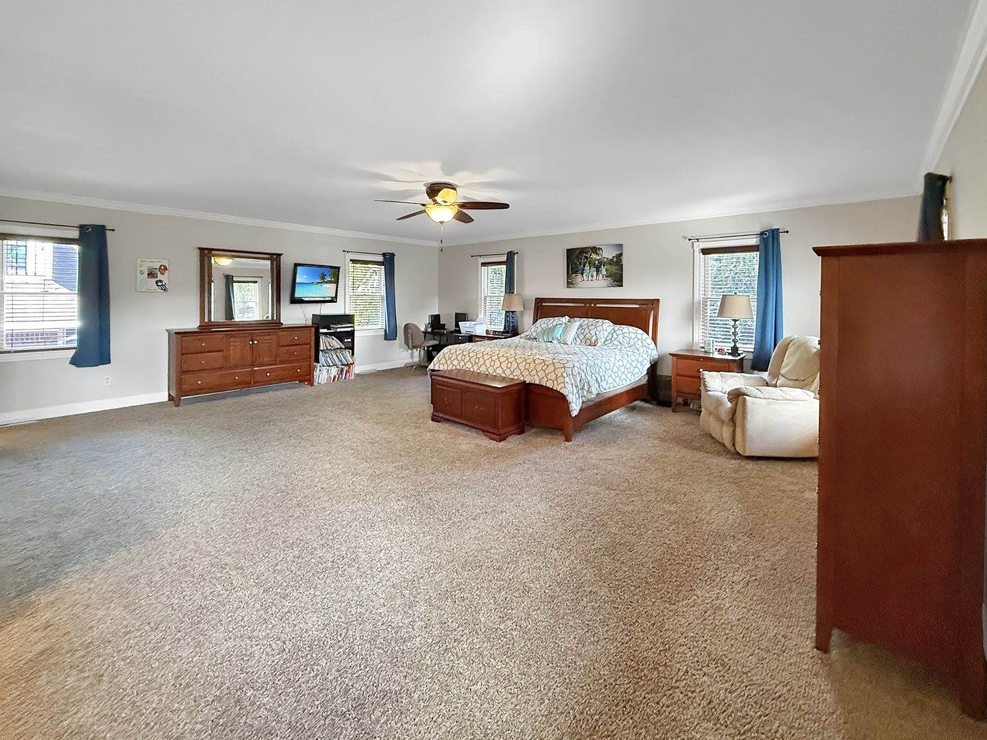 1402 West Lincoln Boulevard, Freeport, IL 61032