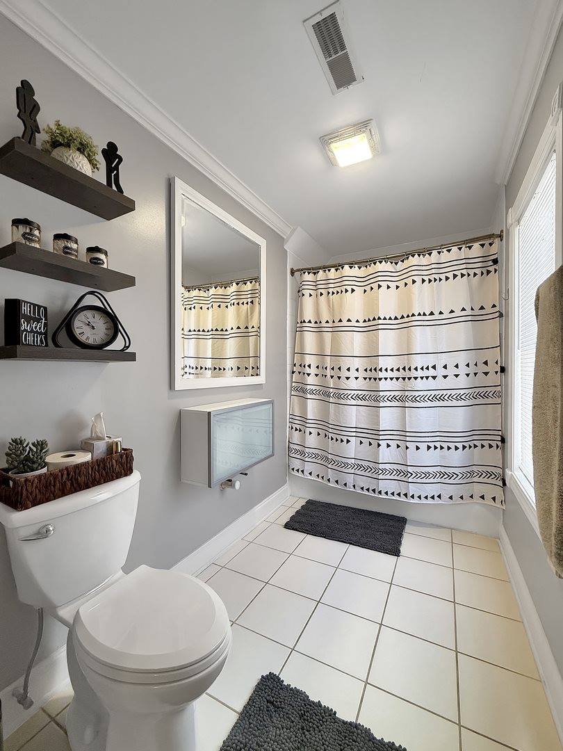 1402 West Lincoln Boulevard, Freeport, IL 61032