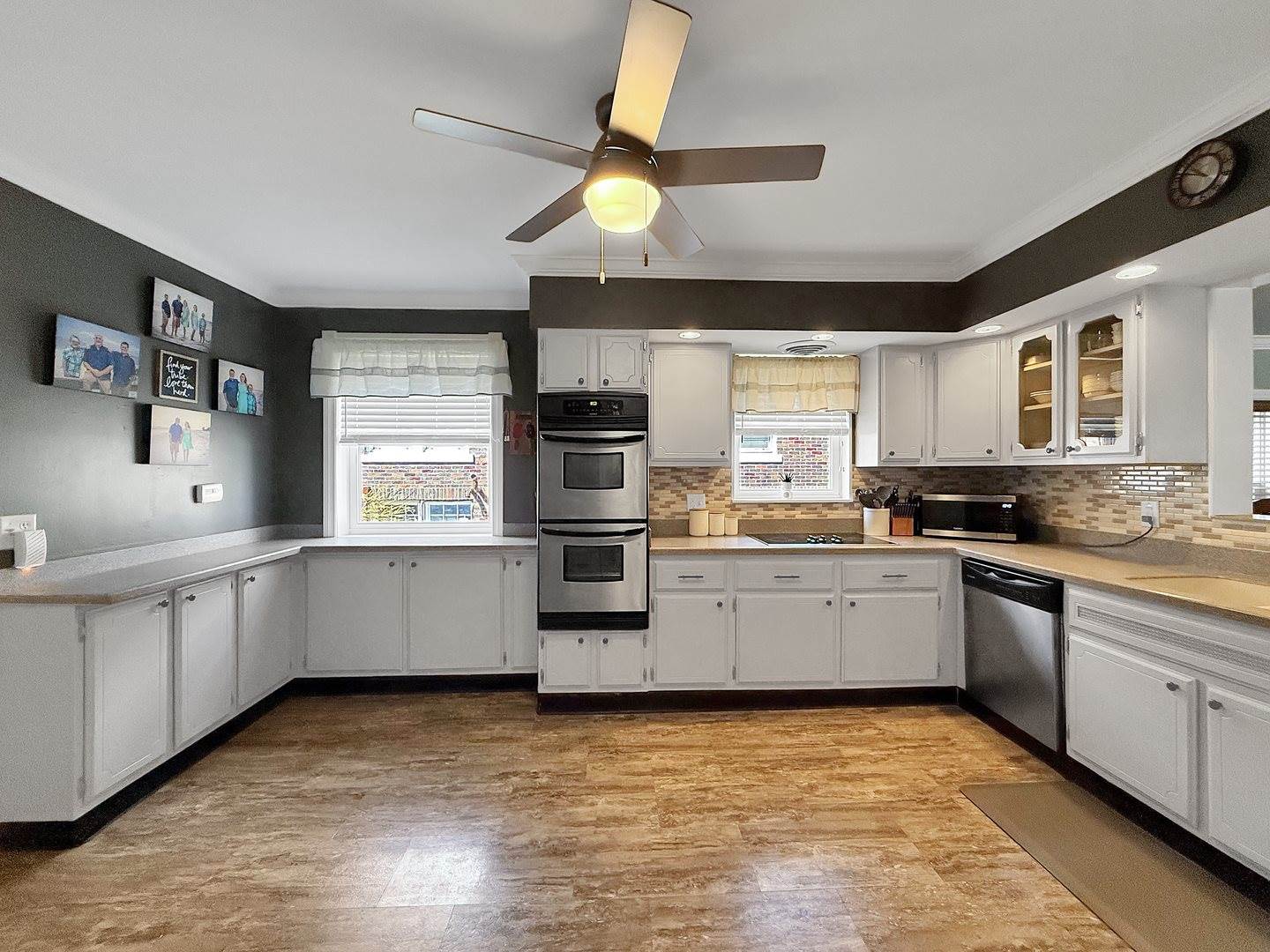 1402 West Lincoln Boulevard, Freeport, IL 61032