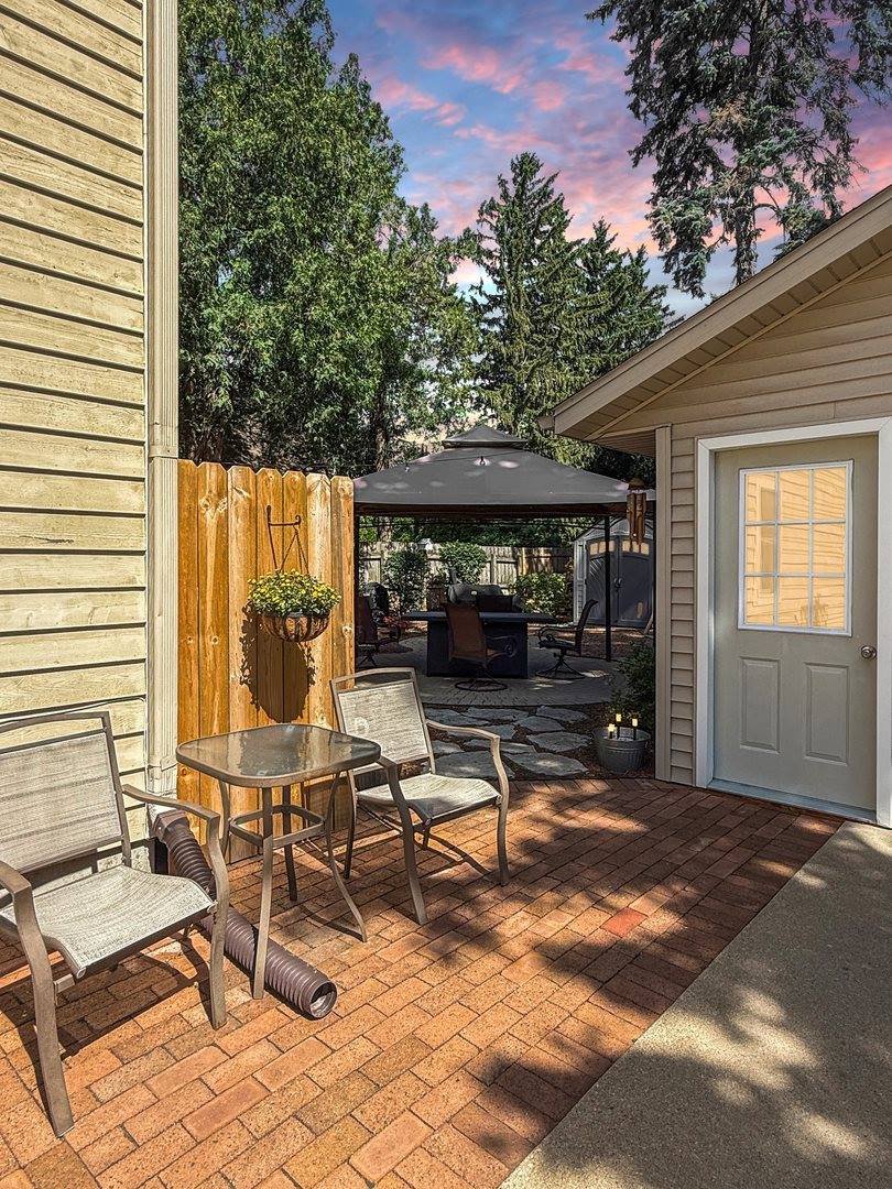 1402 West Lincoln Boulevard, Freeport, IL 61032