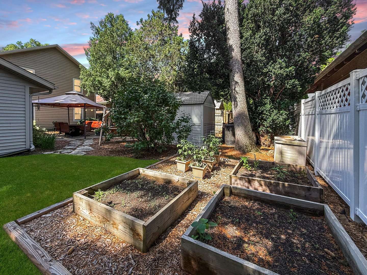 1402 West Lincoln Boulevard, Freeport, IL 61032