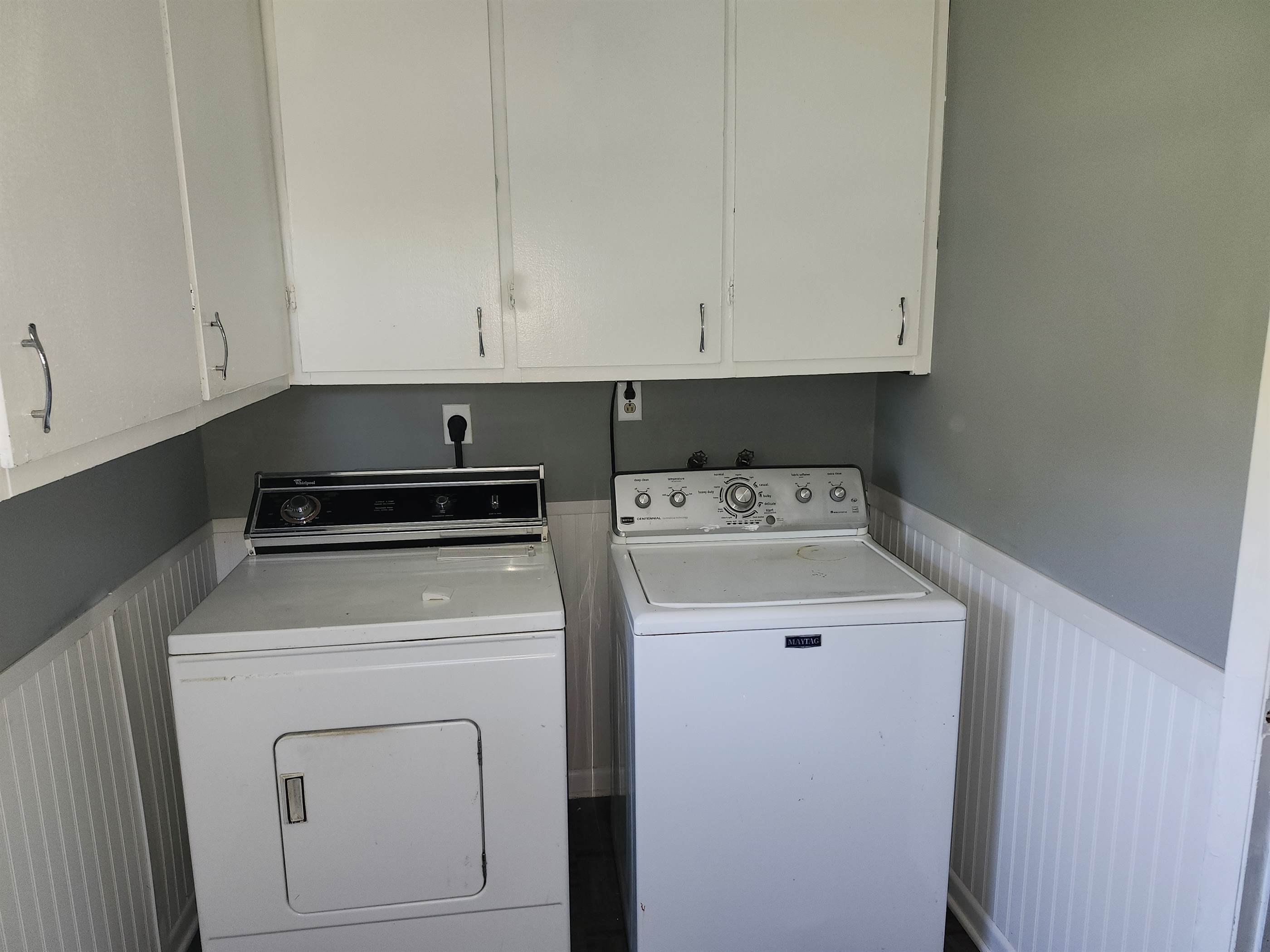 2455 S Bennett Ave, Wichita, KS 67217