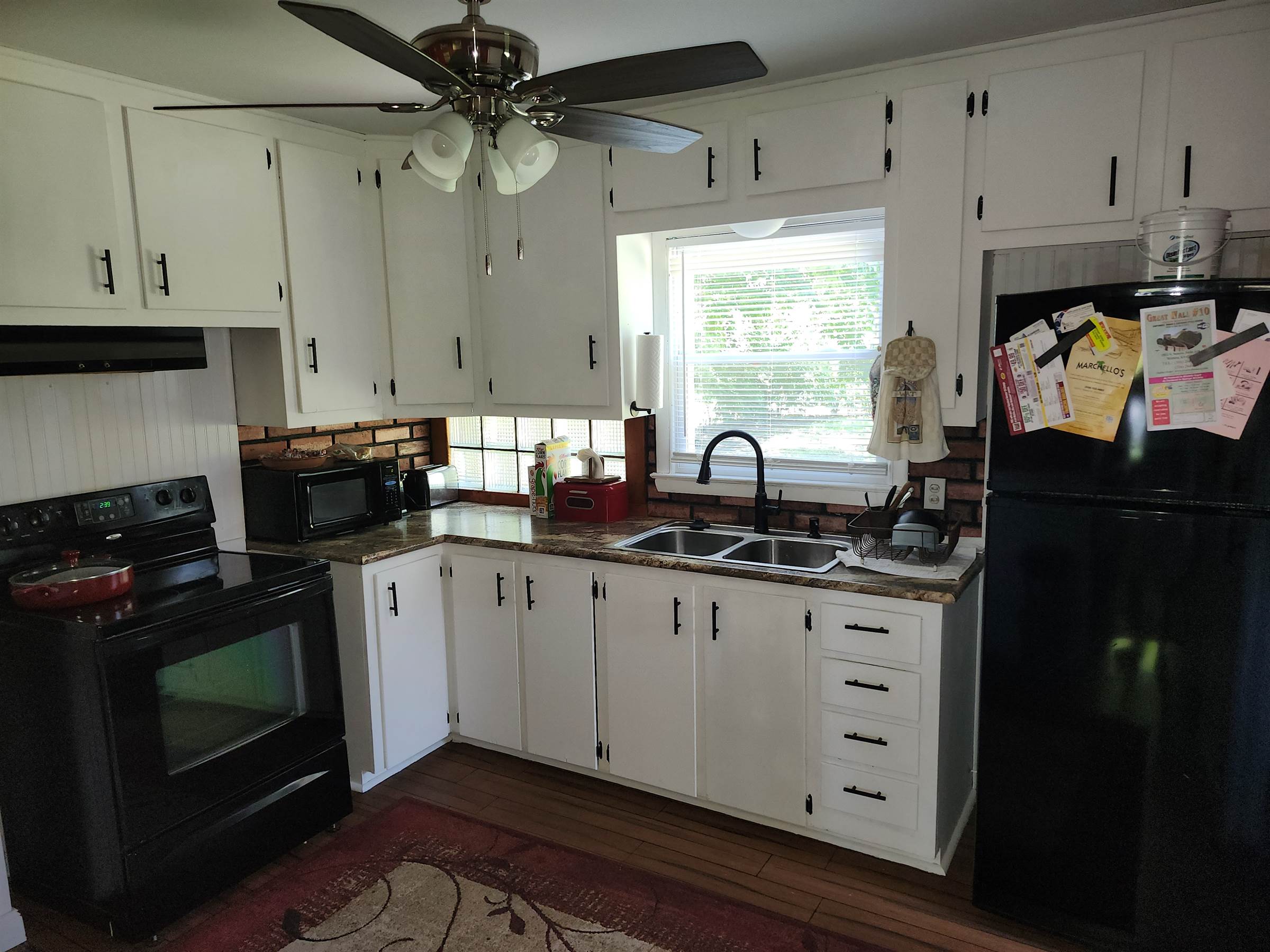 2455 S Bennett Ave, Wichita, KS 67217