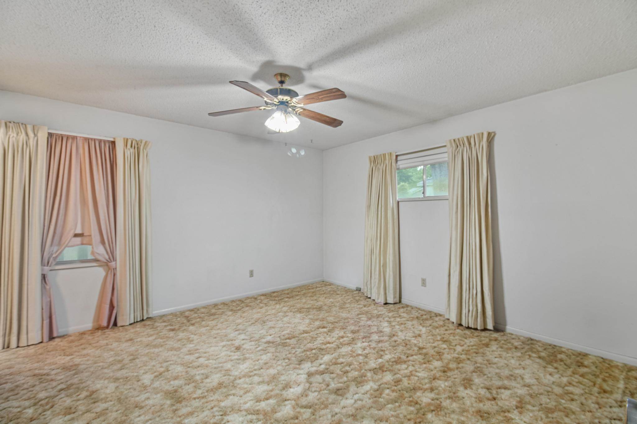 2742 Lisa Ln, Tyler, TX 75701