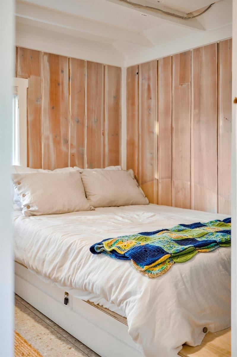 6390 West Houghton Lake Drive, Houghton Lake, MI 48629