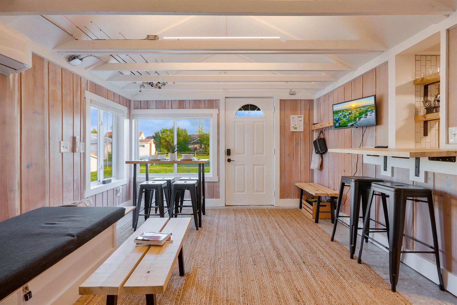 6390 West Houghton Lake Drive, Houghton Lake, MI 48629