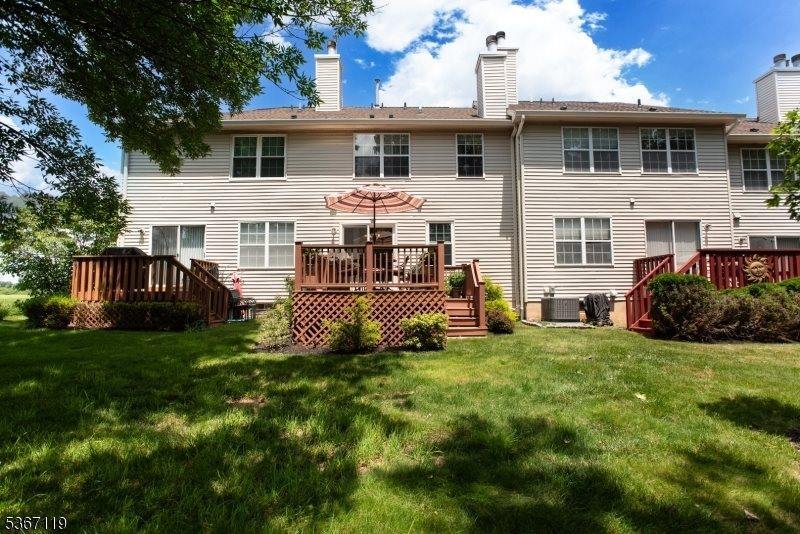 4 Dewitt Ln, Hillsborough Township, NJ 08844