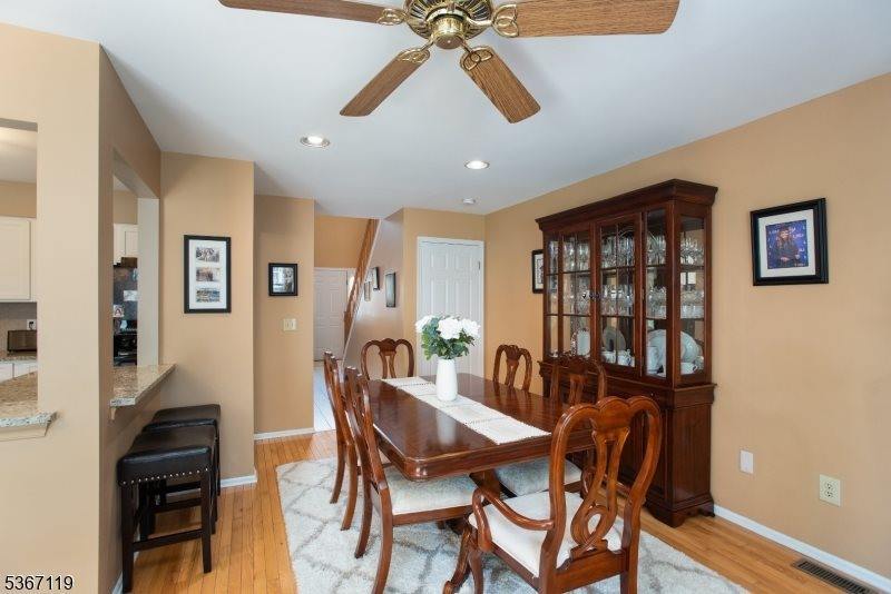 4 Dewitt Ln, Hillsborough Township, NJ 08844