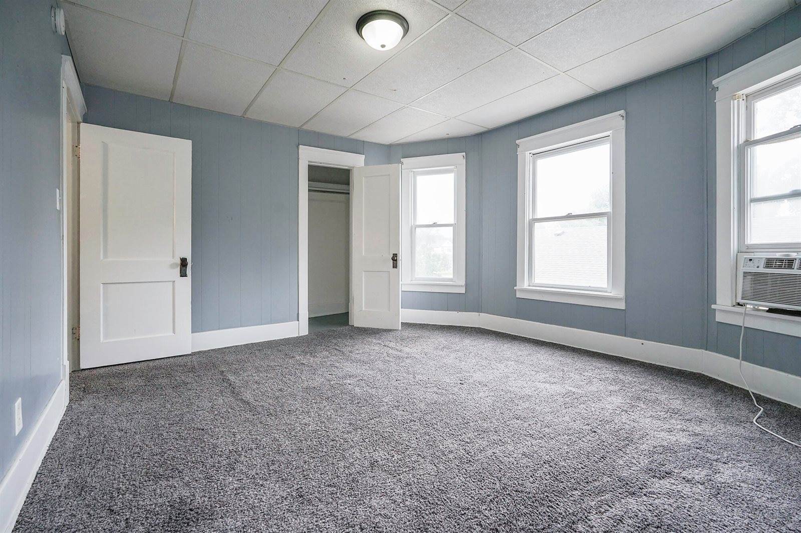 915 3rd Avenue Avenue, Council Bluffs, IA 51501