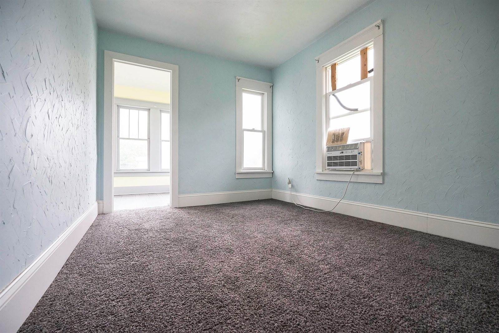 915 3rd Avenue Avenue, Council Bluffs, IA 51501