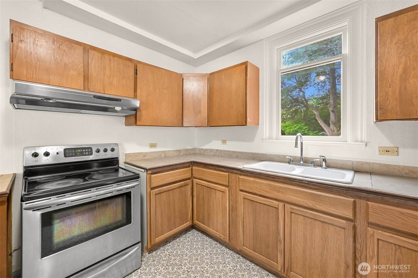 1609 F Street, Bellingham, WA 98225