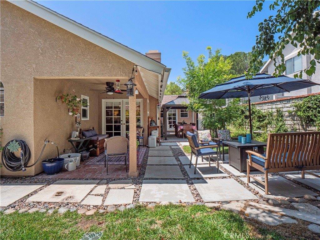 22865 Tamarack Lane, Saugus, CA 91390