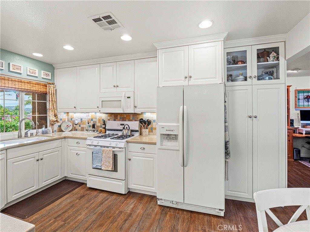 22865 Tamarack Lane, Saugus, CA 91390