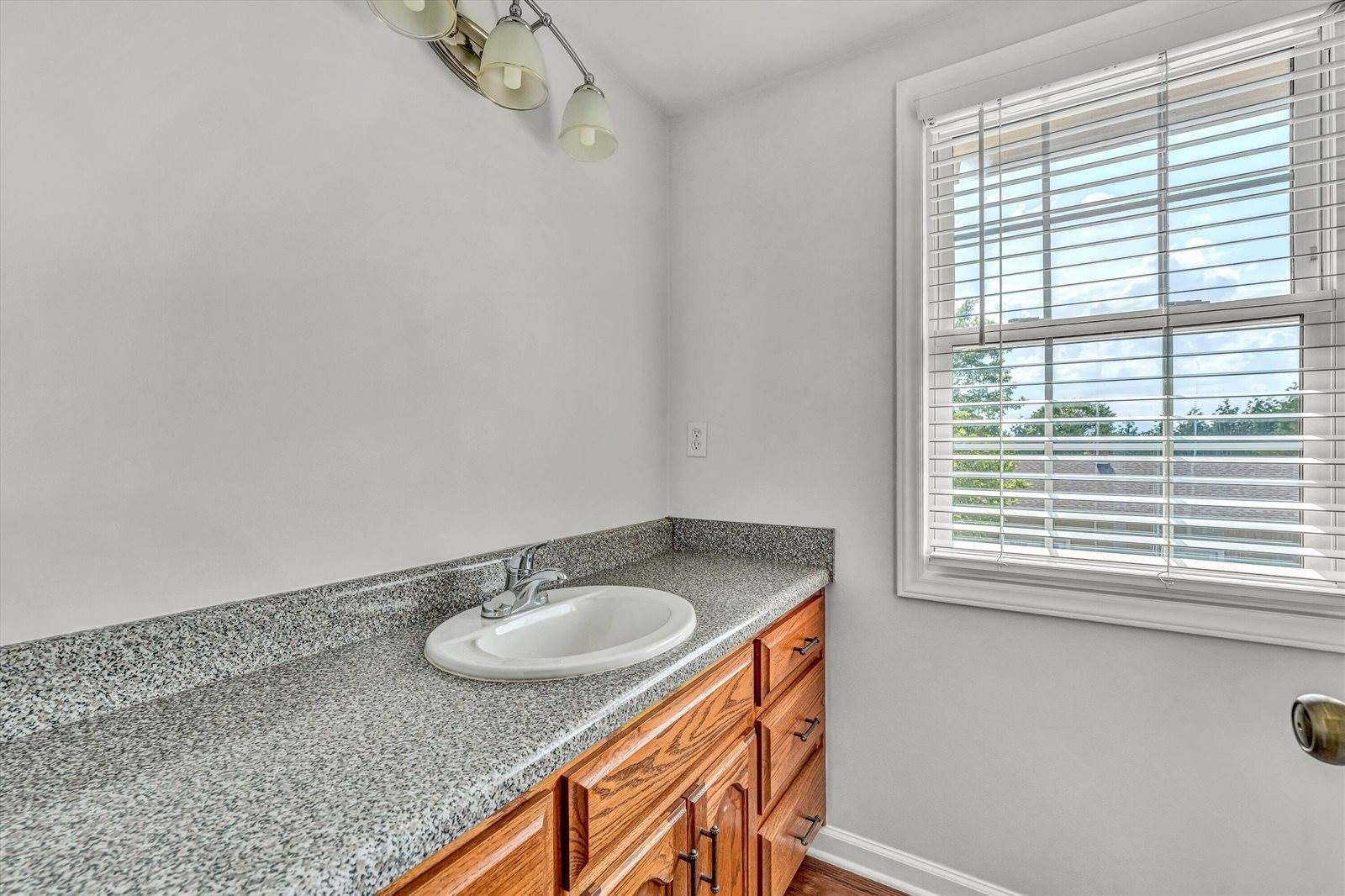 120 Nyle Ridge Rd, Wirtz, VA 24184