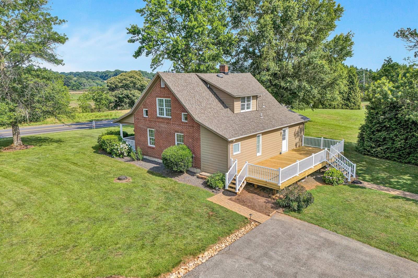 120 Nyle Ridge Rd, Wirtz, VA 24184