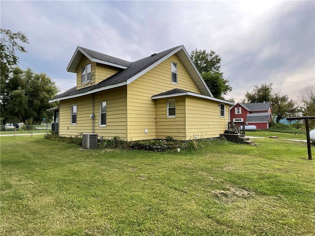 301 East 3rd Street, Winston, MO 64689