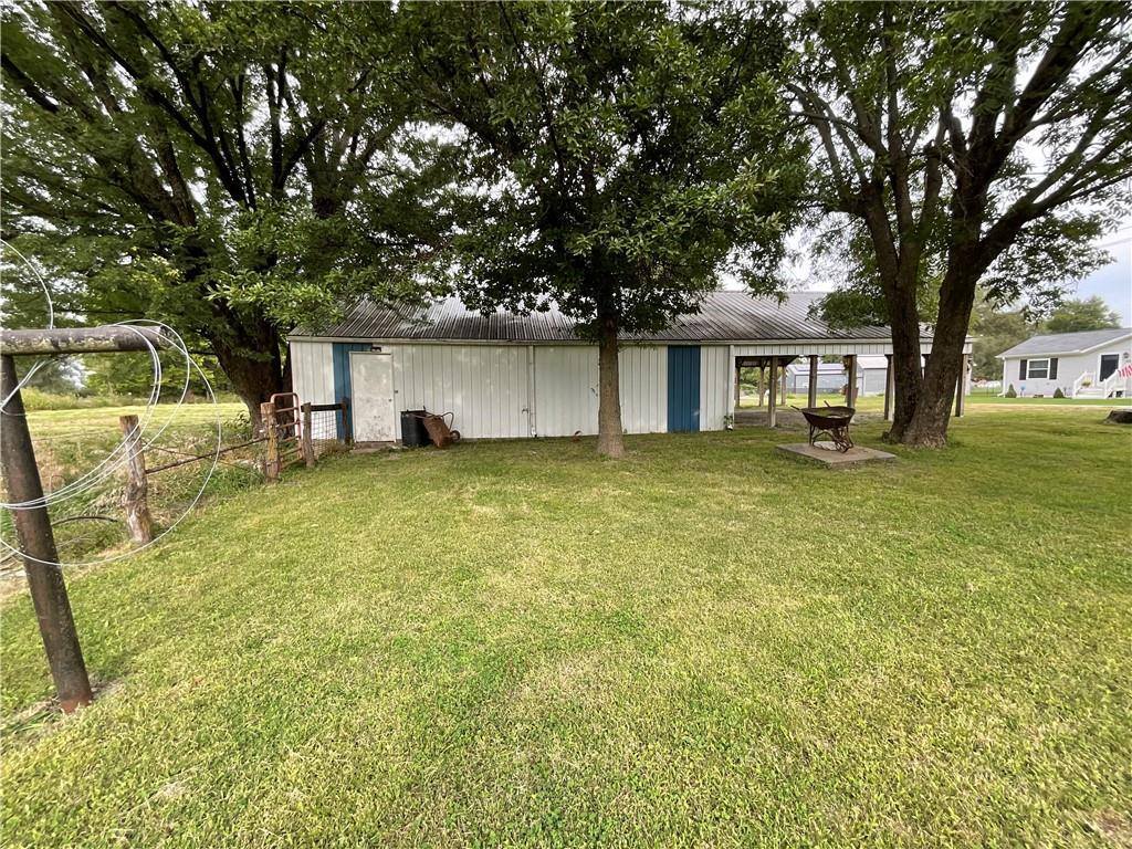 301 East 3rd Street, Winston, MO 64689