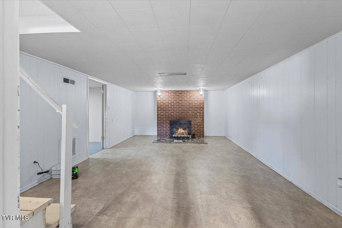 2295 Jones Bridge Road, Greeneville, TN 37743