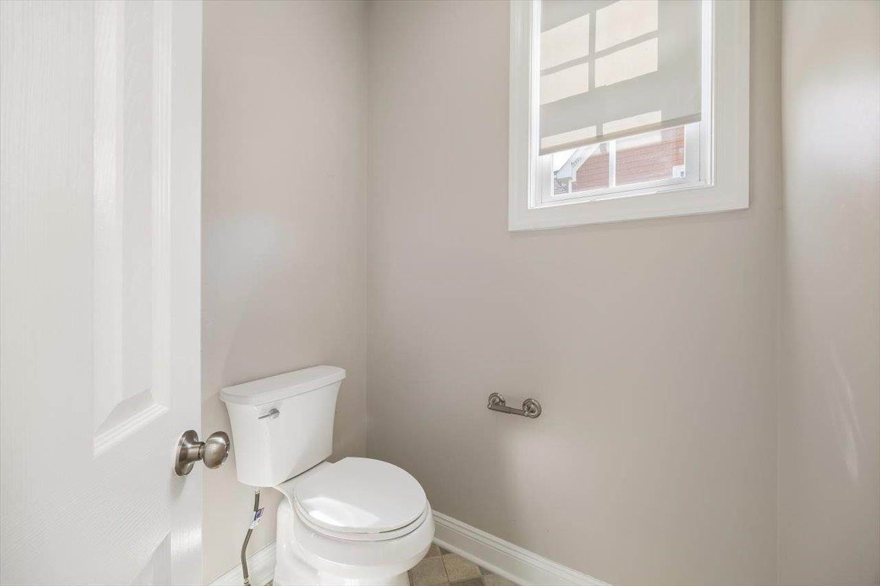 239 Windsor Dr, Fishersville, VA 22939