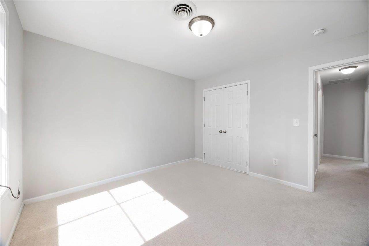 239 Windsor Dr, Fishersville, VA 22939