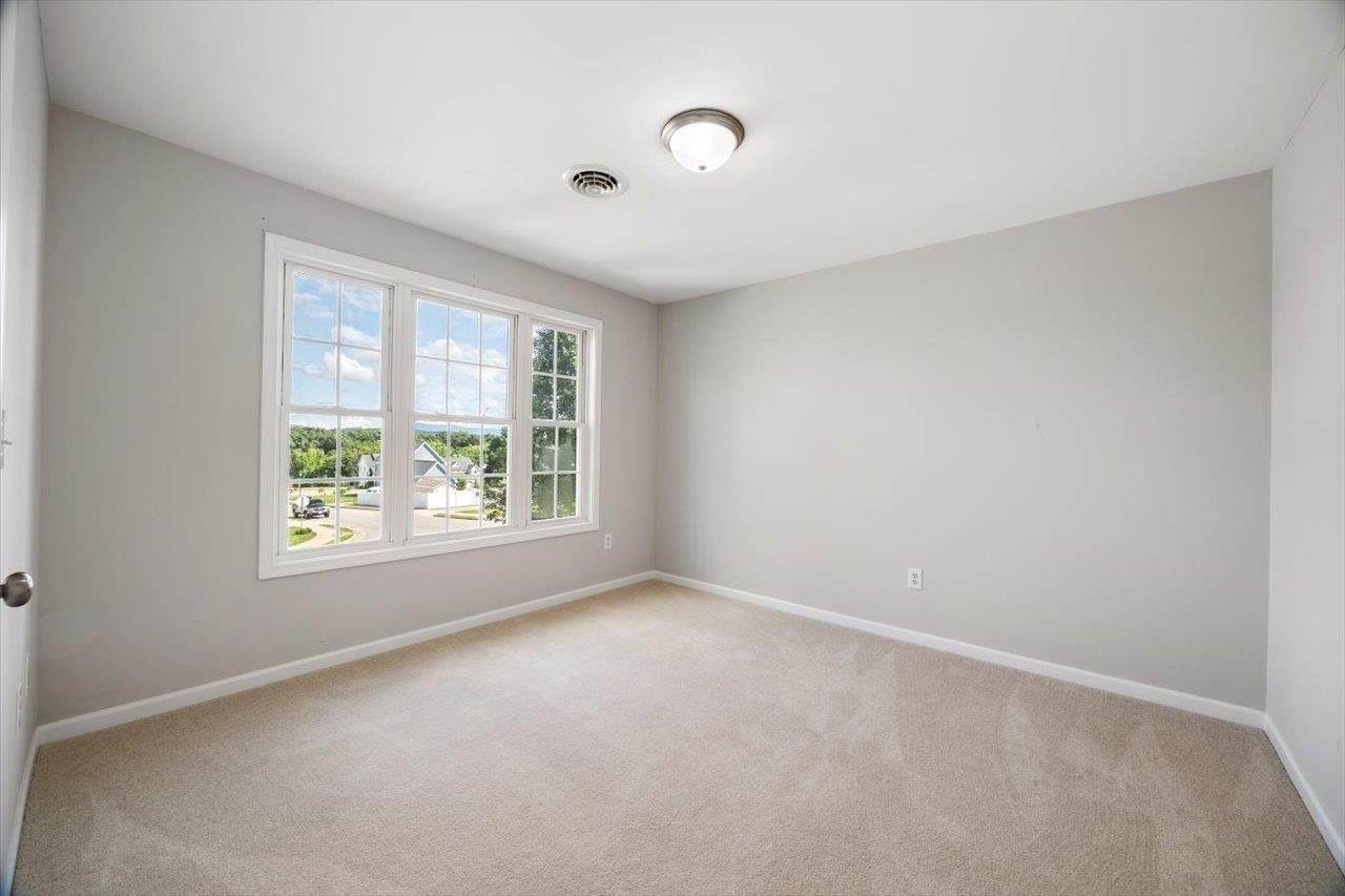 239 Windsor Dr, Fishersville, VA 22939